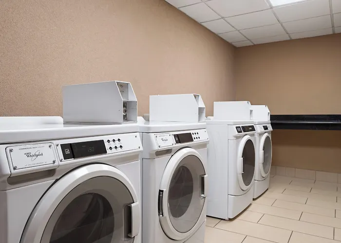 Holiday Inn Express & Suites Midwest City By Ihg